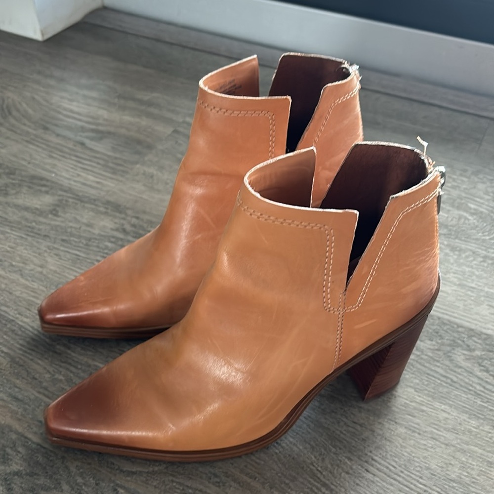 Vince Caputo Fashion Leather Booties
